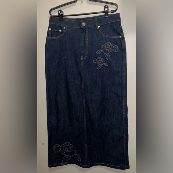 NWOT Ganni Appliquéd Floral-Embroidered Mid-Rise Stretch-Organic Denim MaxiSkirt - Picture 3 of 17